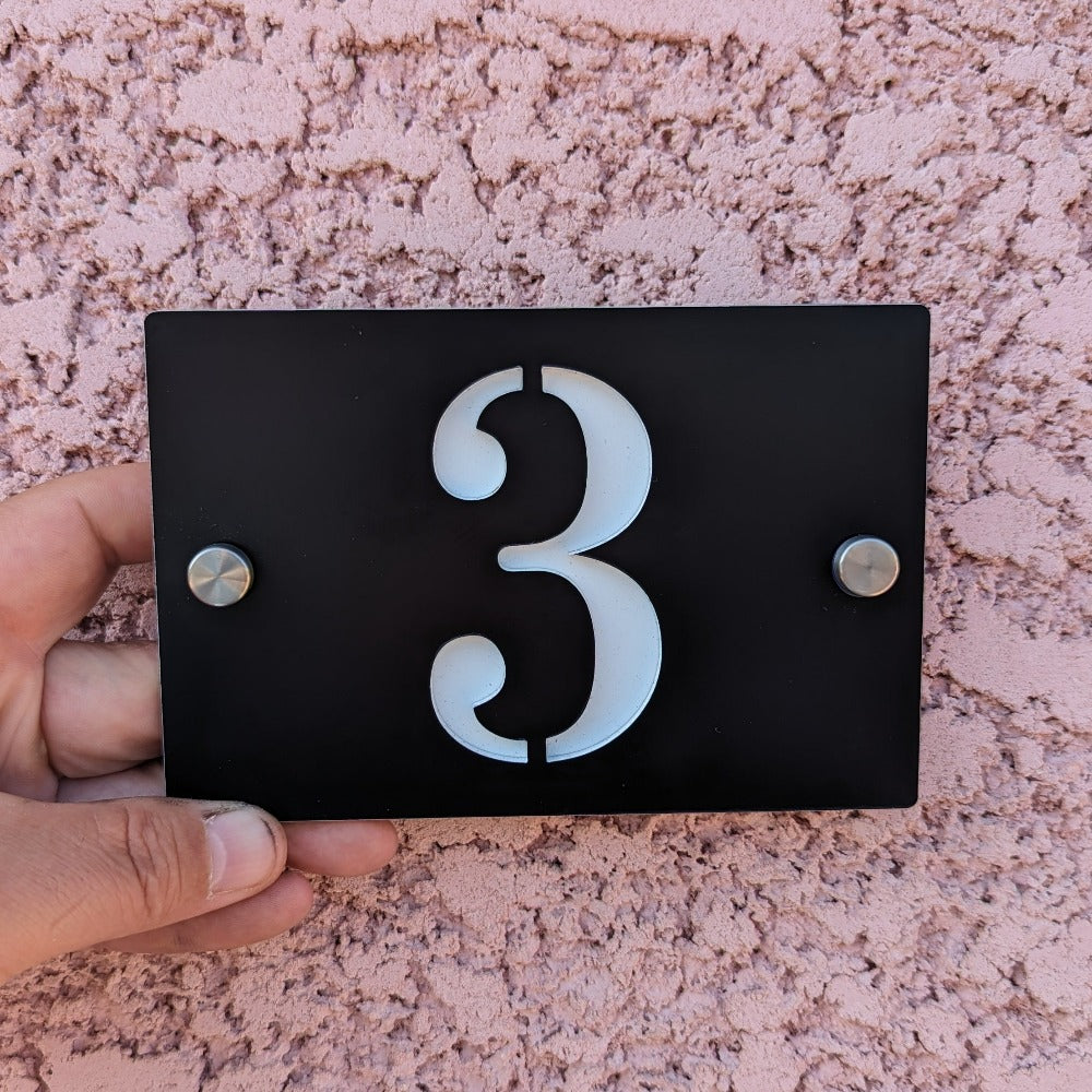 Plaque Numéro de Maison Premium S1 Mini – Noir sur Fond Cuivre