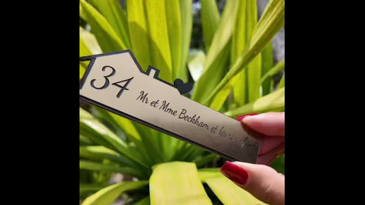 Plaque boîte aux lettres personnalisée adhésive – Maison 3D avec numéro